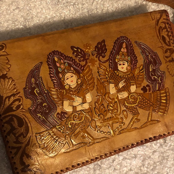 . Handbags - Vintage LEATHER HAND PAINTED & TOOLED BAG shown during live sale